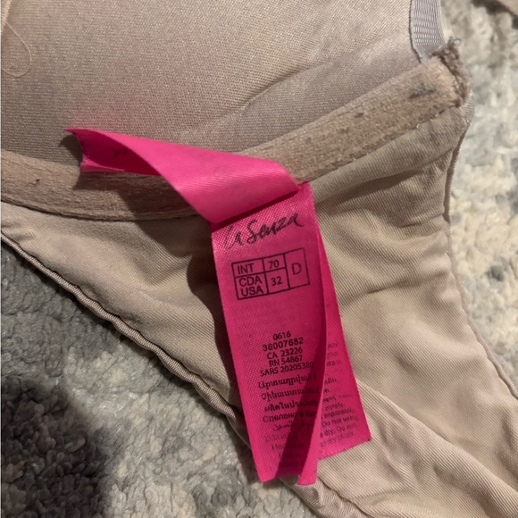 💕3/$25💕 La Senza BEYOND SEXY Smooth Front-Close Push Up Bra - Picture 6 of 6